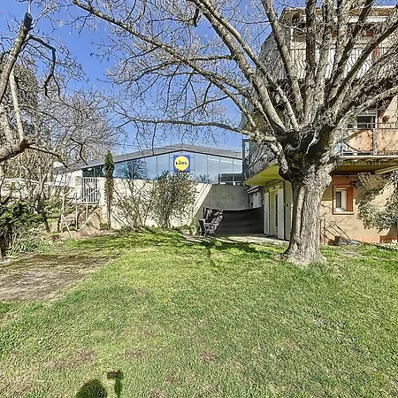 F1 Avec Terrasse Et Clim, A 650m Des Thermes - - Fr-1-451-191