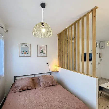 Apartment F1 Avec Terrasse Et Clim, A 650m Des Thermes - - Fr-1-451-191 *