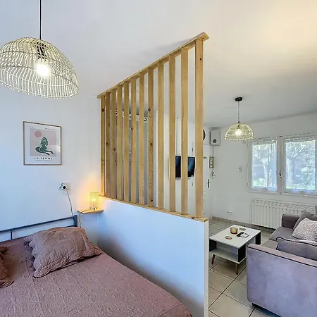 Apartment F1 Avec Terrasse Et Clim, A 650m Des Thermes - - Fr-1-451-191